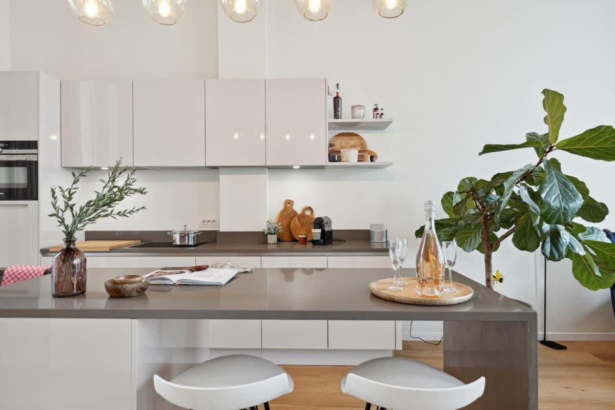 Bright Waterfront Apartment Antwerp Exterior photo